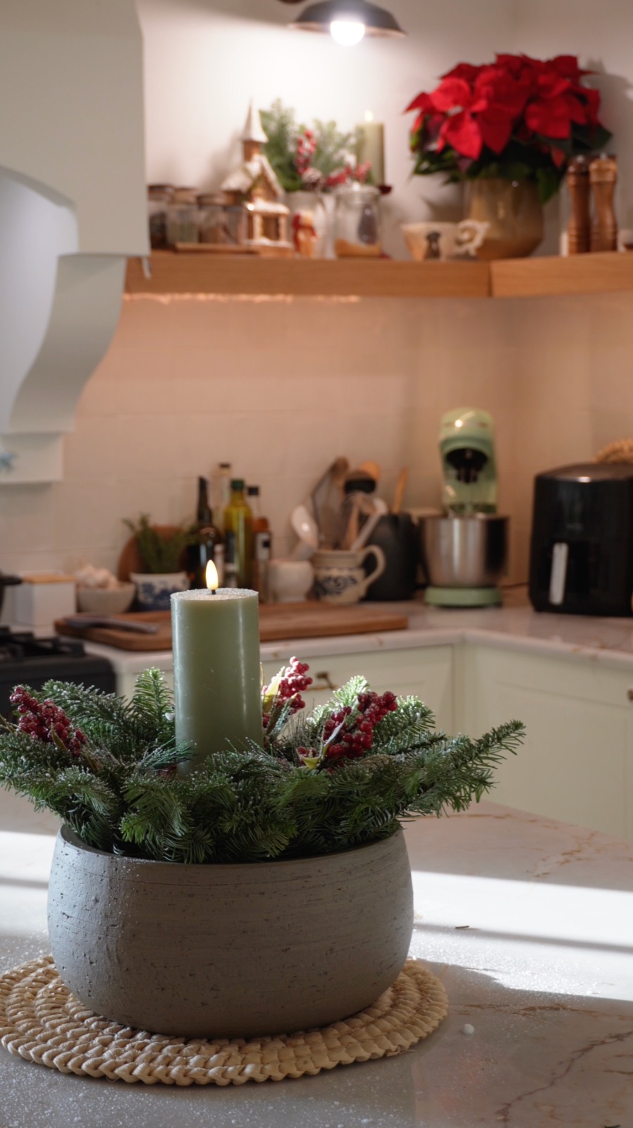 Christmas decorations with ceramics